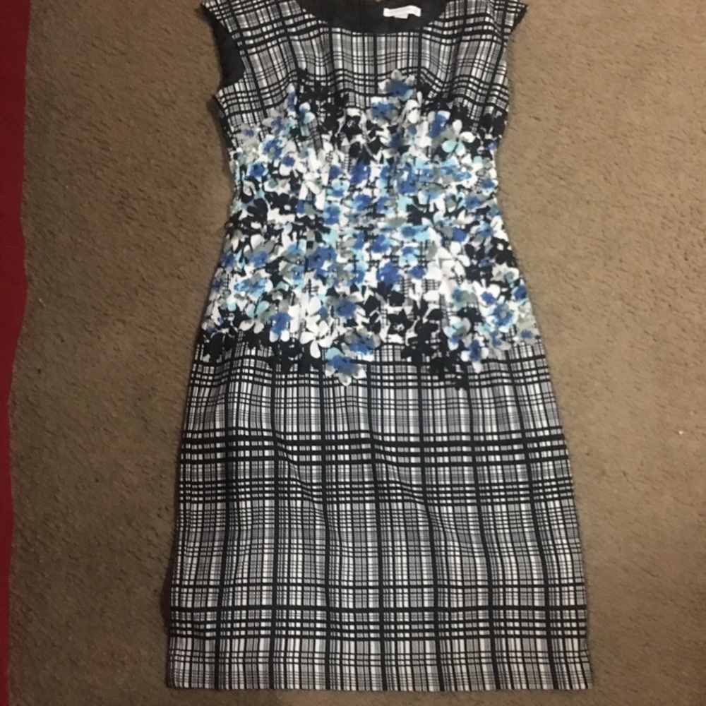 Blue, white and black fitted dress